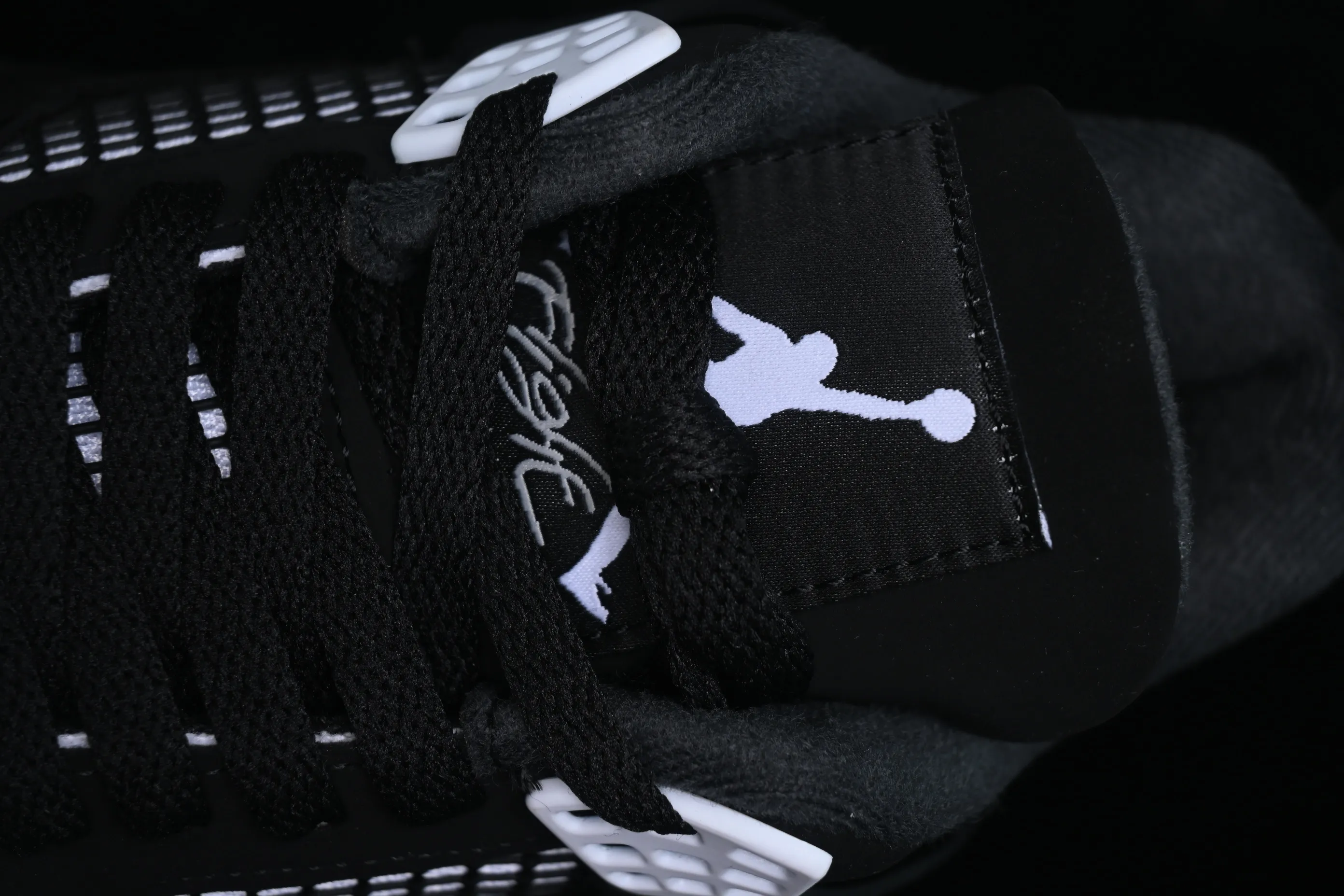 All categories Air Jordan Jordan series basketball shoes Air Jordan 4 Air Jordan 4 Retro "White Thunder" AJ4 Joe 4 White Thunder FQ8138-001